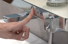 Смеситель для ванны и душа Hansgrohe ShowerTabletSelect 13183400 термостат, белый хром от Водопад  фото 5