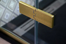 Душевая дверь Cezares Bellagio BELLAGIO-B-12-100-C-BORO 1000х1970, 1-распашная, стекло прозрачное, профиль брашированное золото от Водопад  фото 5